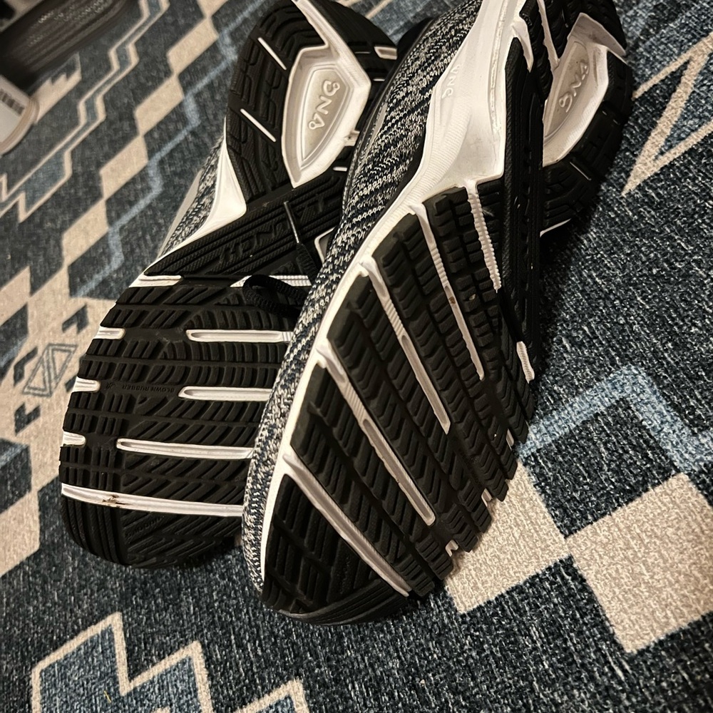Brooks Black and Gray Running Shoes - Picture 3 of 4